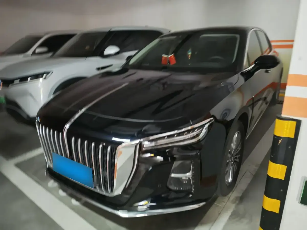 2023 HongQi H5 2.0T 224HP L4 8AT