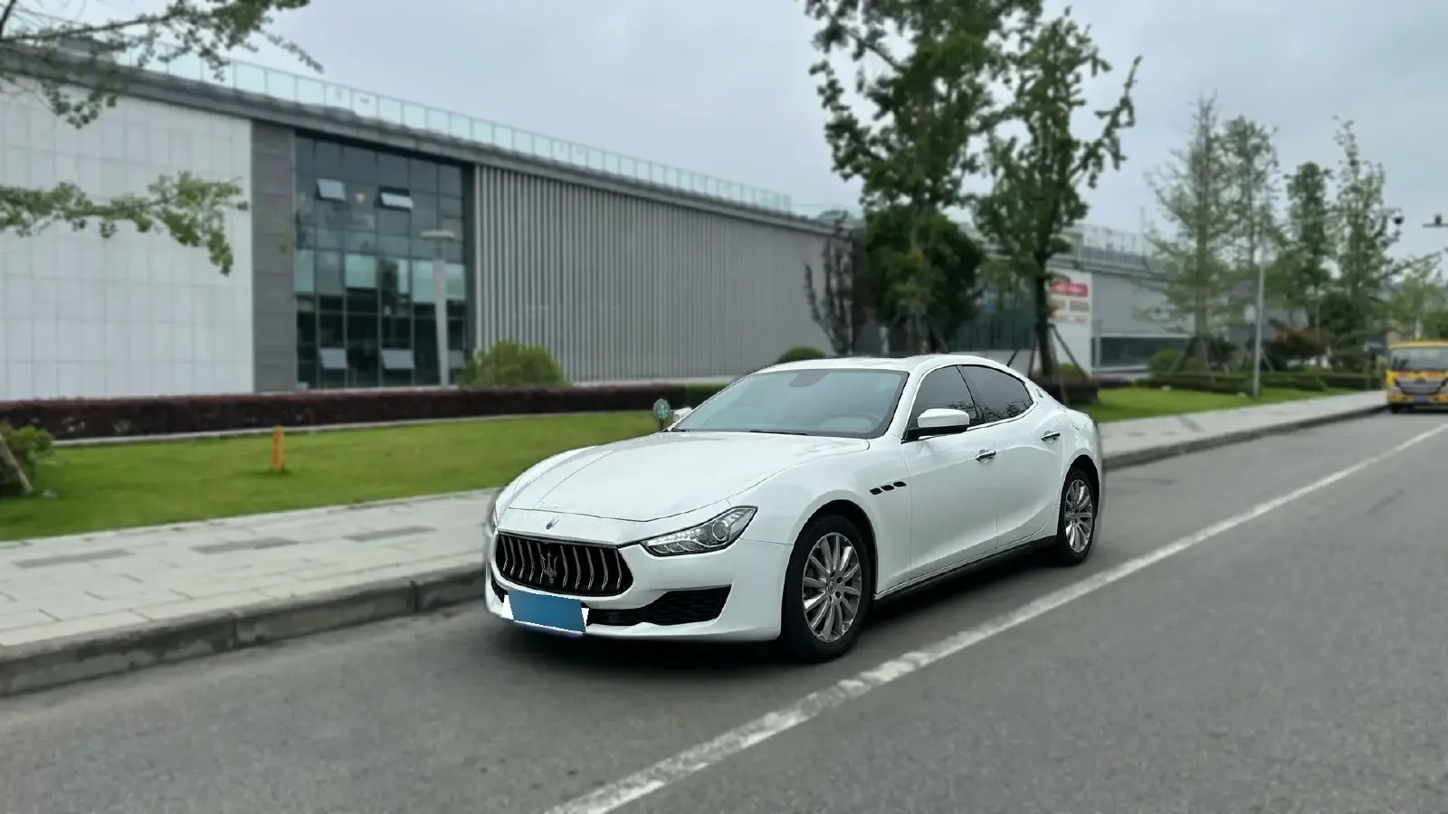2021 Maserati Ghibli 2.0T 330HP L4 8AT