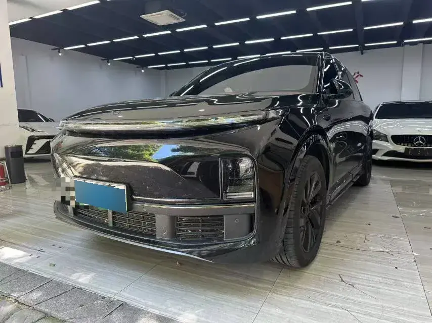 2023 Li L8 Range Extended 154HP REEV 40.9KWH