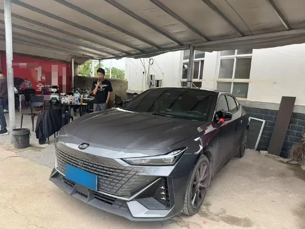 2023 ChangAn UNI-V 1.5T 188HP L4 7DCT 2023 ChangAn UNI-V 1.5T 188HP L4 7DCT