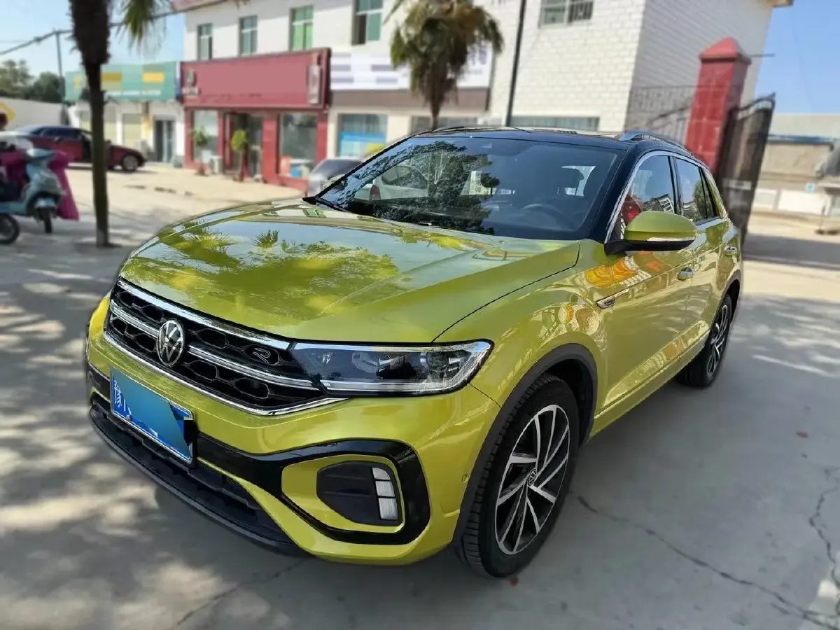 2023 Volkswagen T-Roc 1.5T 160HP L4 7DCT