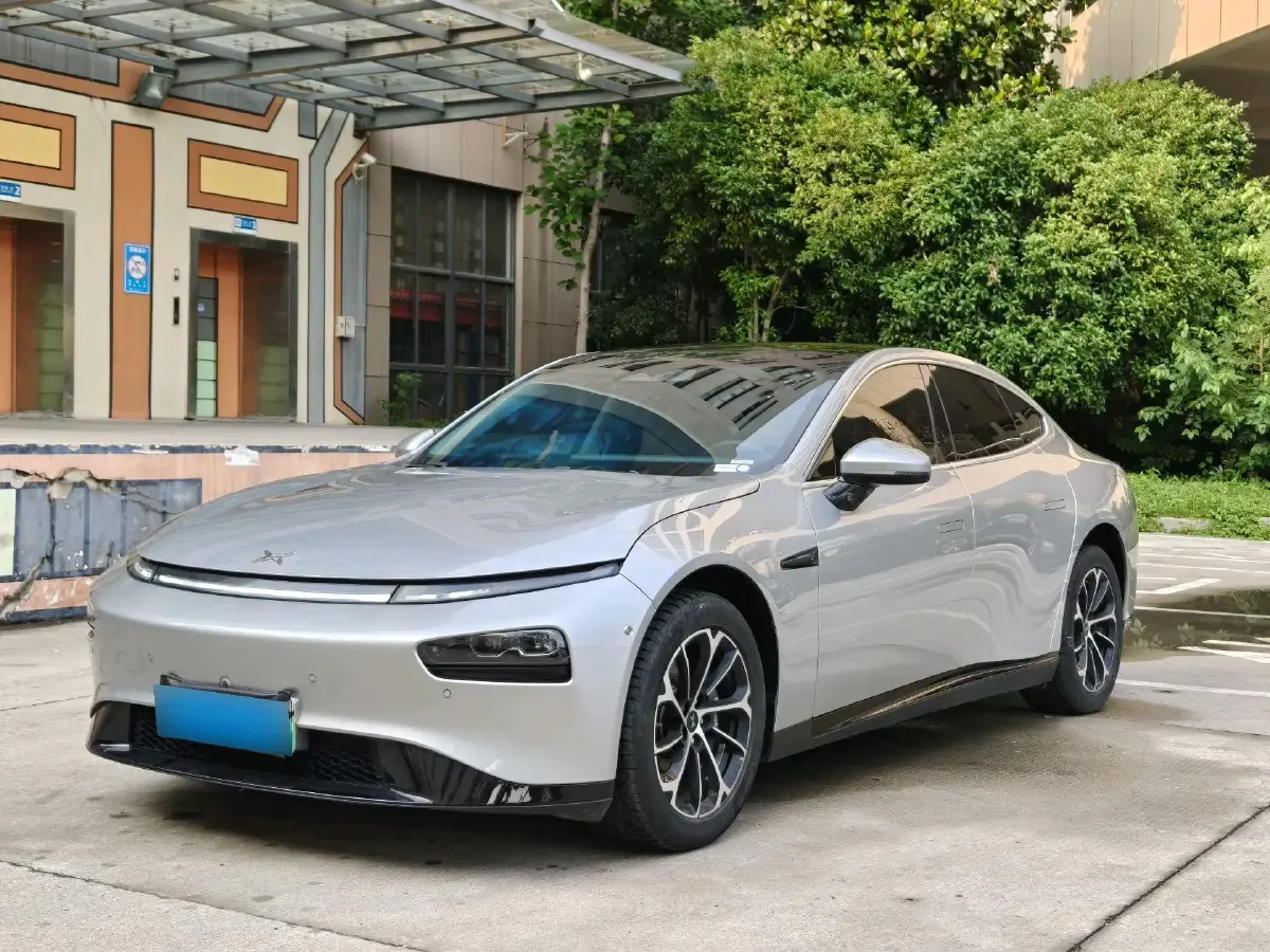 2022 Xpeng P7 BEV 77.9KWH