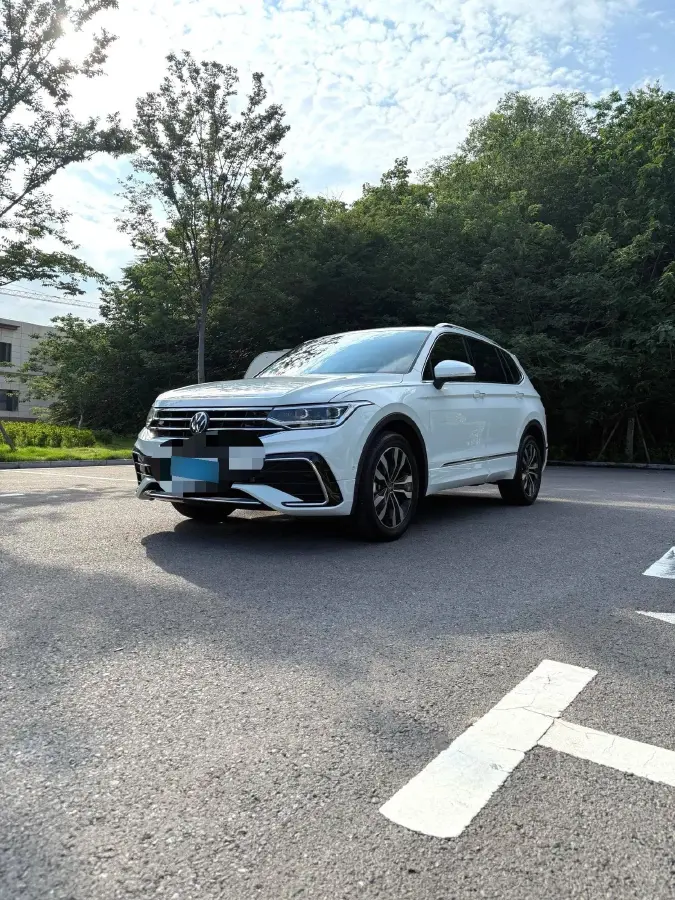 2024 Volkswagen Tiguan L 2.0T 186HP L4 7DCT