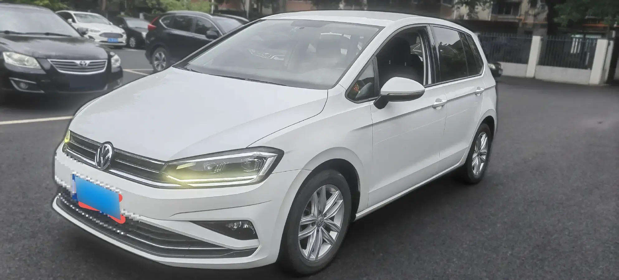 2019 Volkswagen Golf Sportsvan 1.6L 110HP L4 6AT