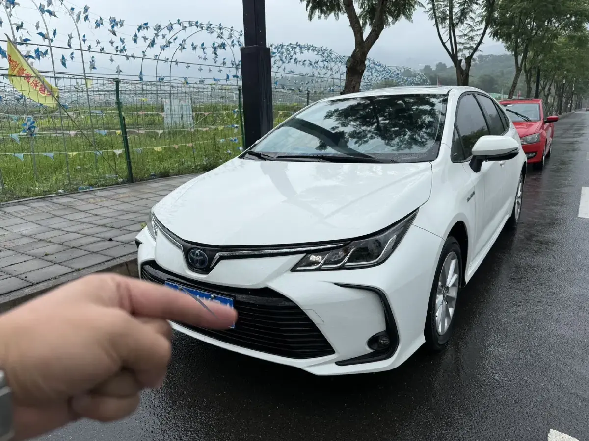 2021 Toyota Corolla 1.8L 98HP L4 E-CVT Hybrid