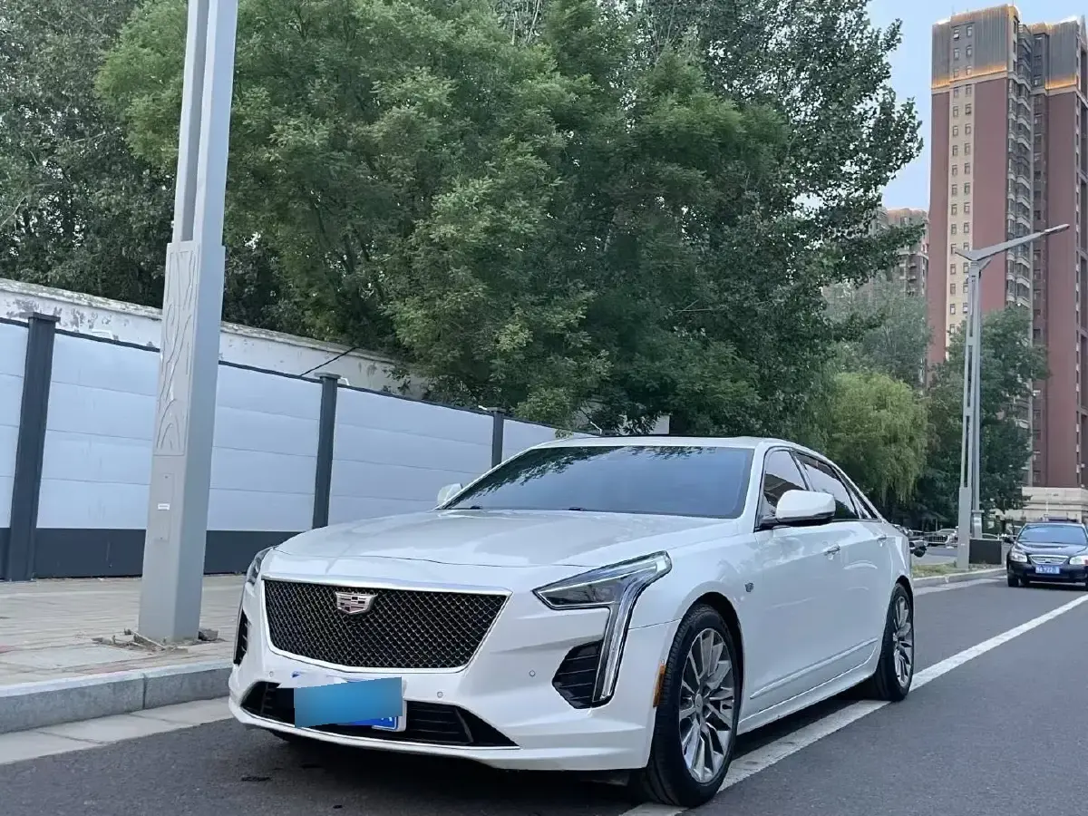 2022 Cadillac CT6 2.0T 237HP L4 10AT