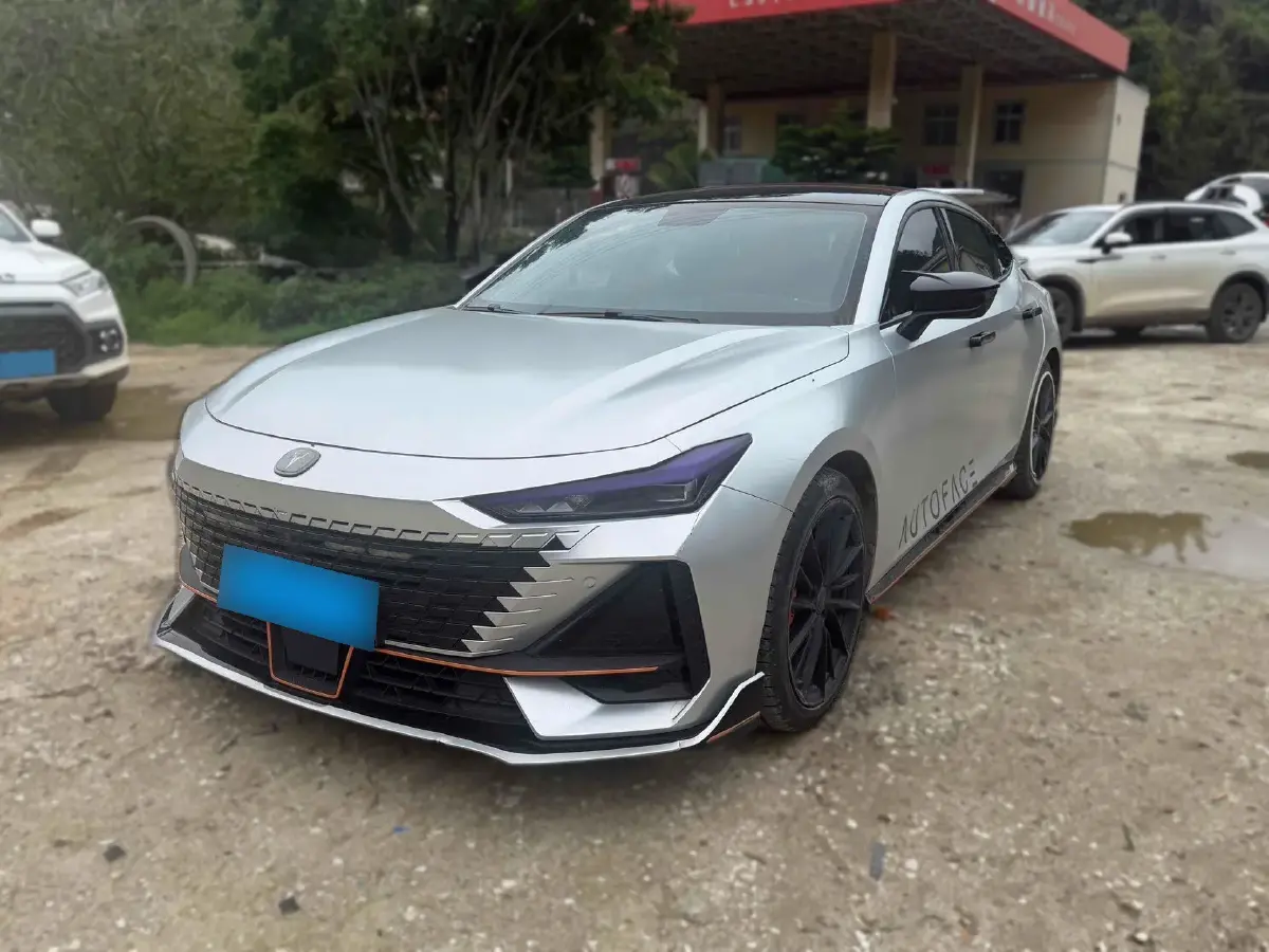 2022 ChangAn UNI-V 1.5T 188HP L4 7DCT