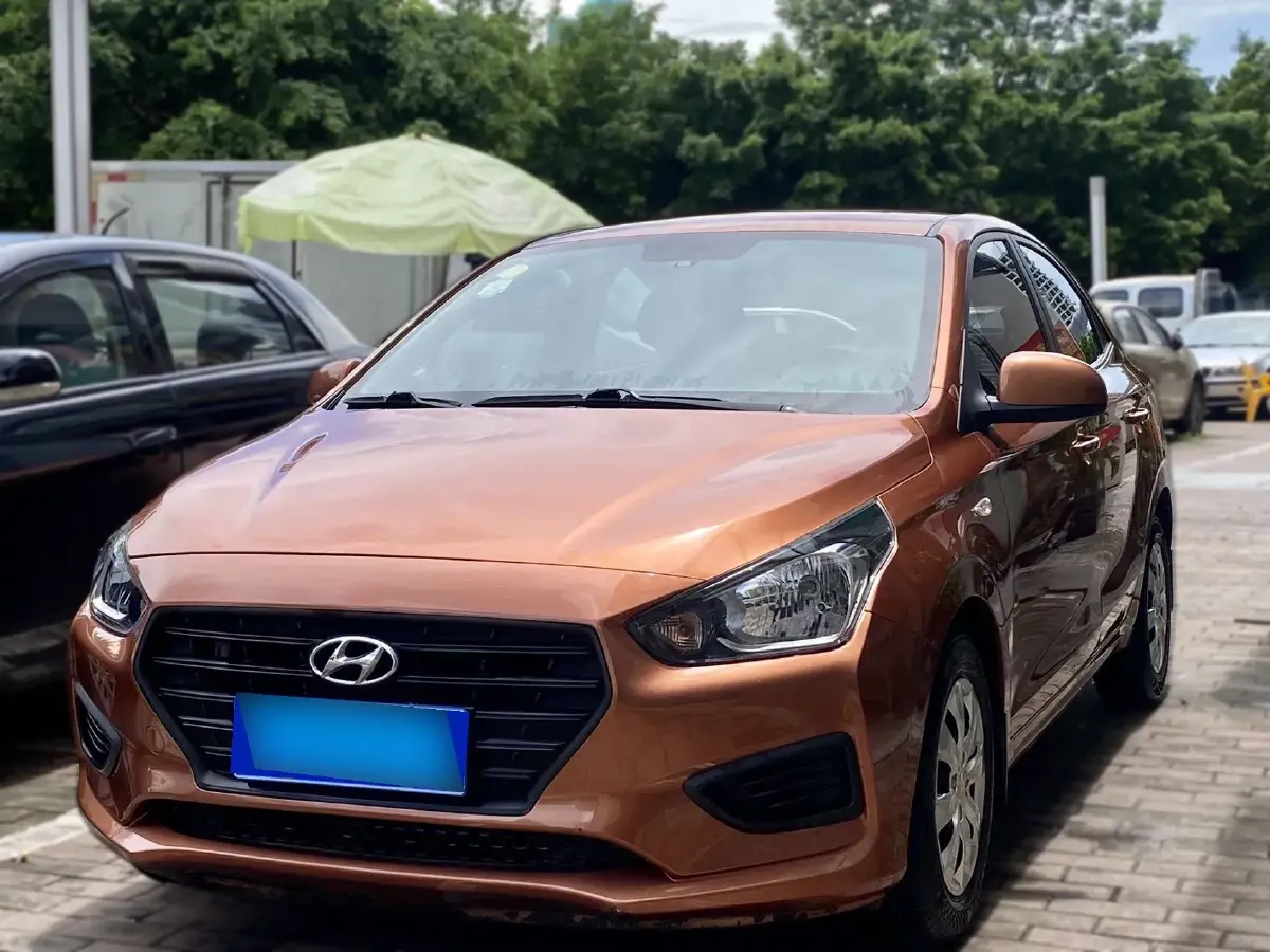 2017 Hyundai Reina 1.4L 95HP L4 5MT