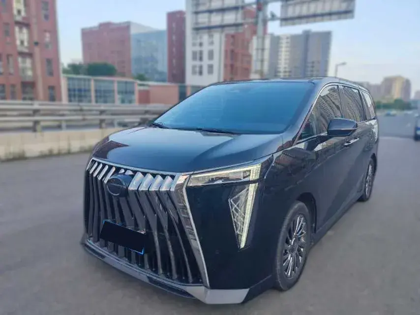 2023 GAC Trumpchi M8 2.0T 190HP L4 E-CVT Hybrid