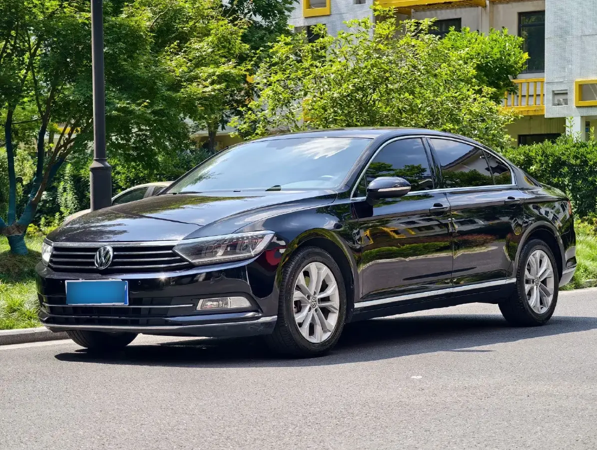 2019 Volkswagen Magotan 2.0T 220HP L4 7DCT