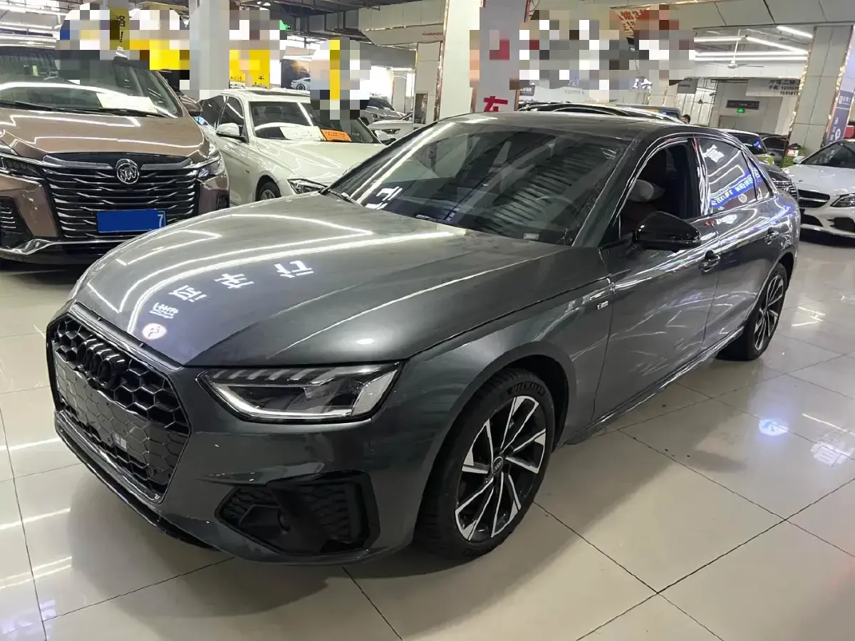 2023 Audi A4L 2.0T 190HP L4 7DCT