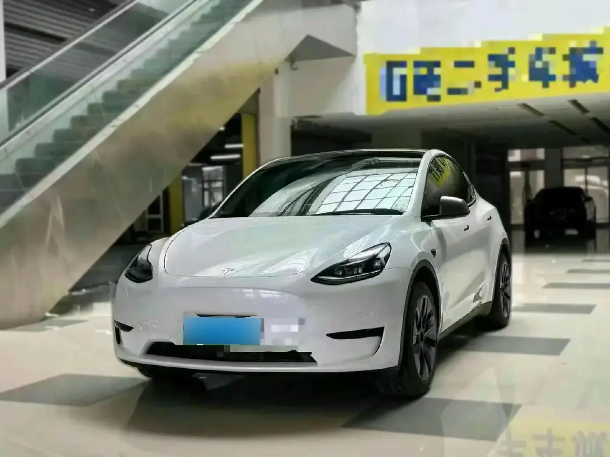 2022 Tesla Model Y BEV 60KWH