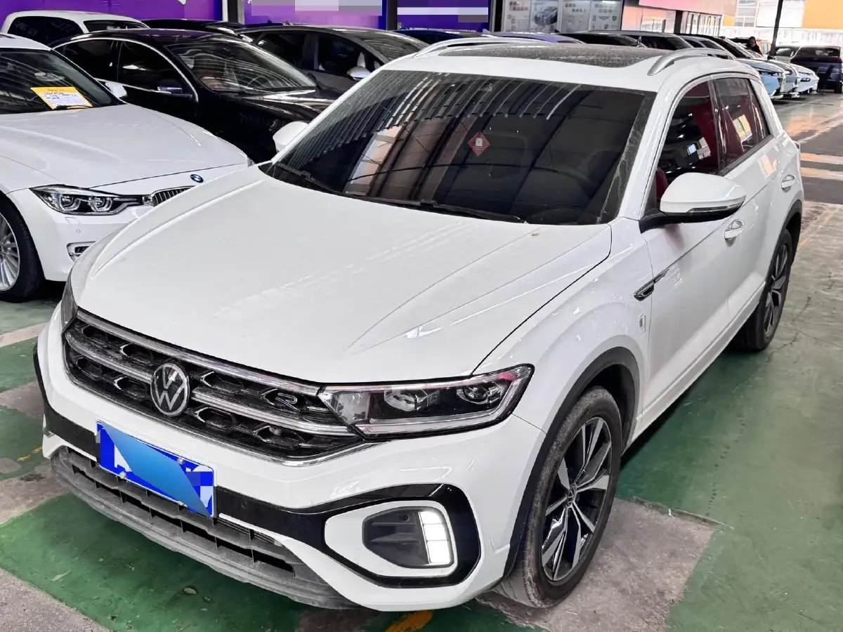 2023 Volkswagen T-Roc 1.5T 160HP L4 7DCT