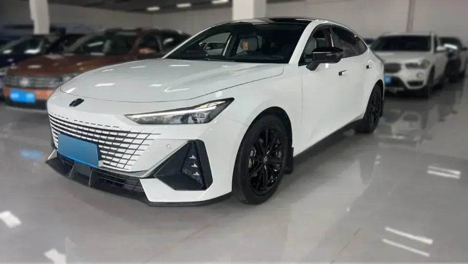 2022 ChangAn UNI-V 1.5T 188HP L4 7DCT