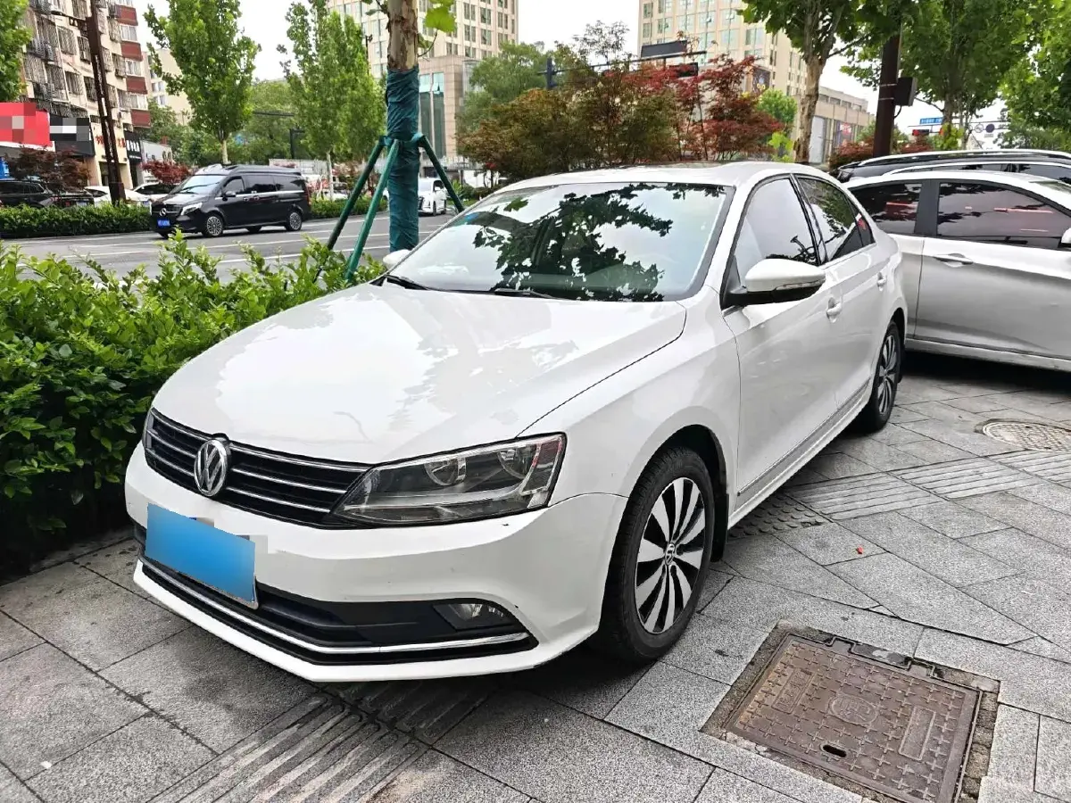2018 Volkswagen Sagitar 1.4T 150HP L4 7DCT