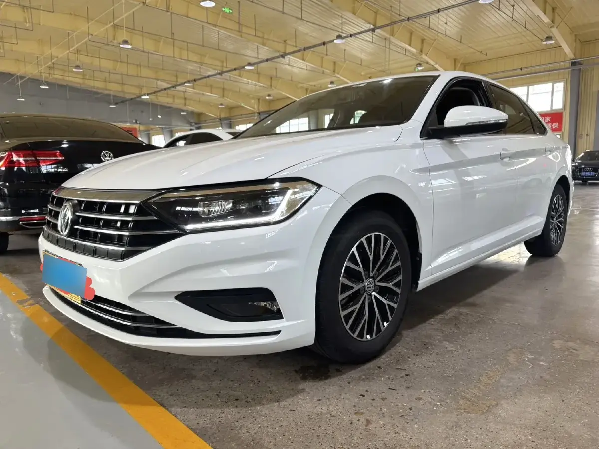 2019 Volkswagen Sagitar 1.4T 150HP L4 7DCT