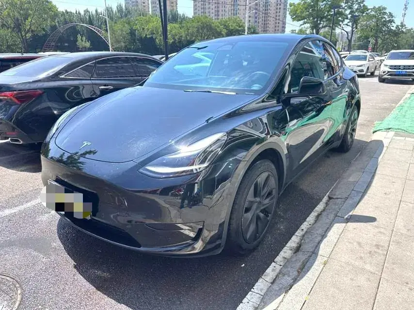 2023 Tesla Model Y BEV 60KWH