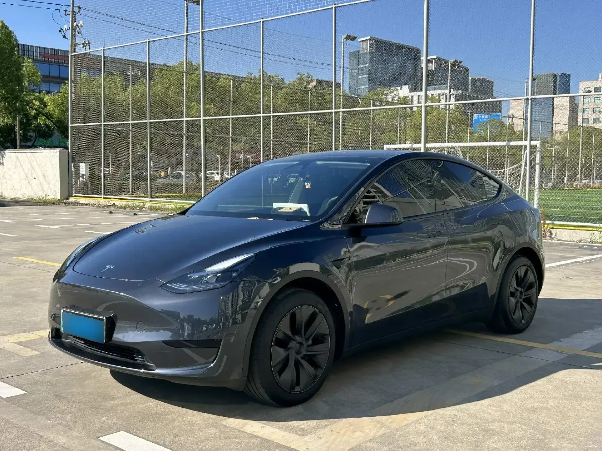 2024 Tesla Model Y BEV 60KWH