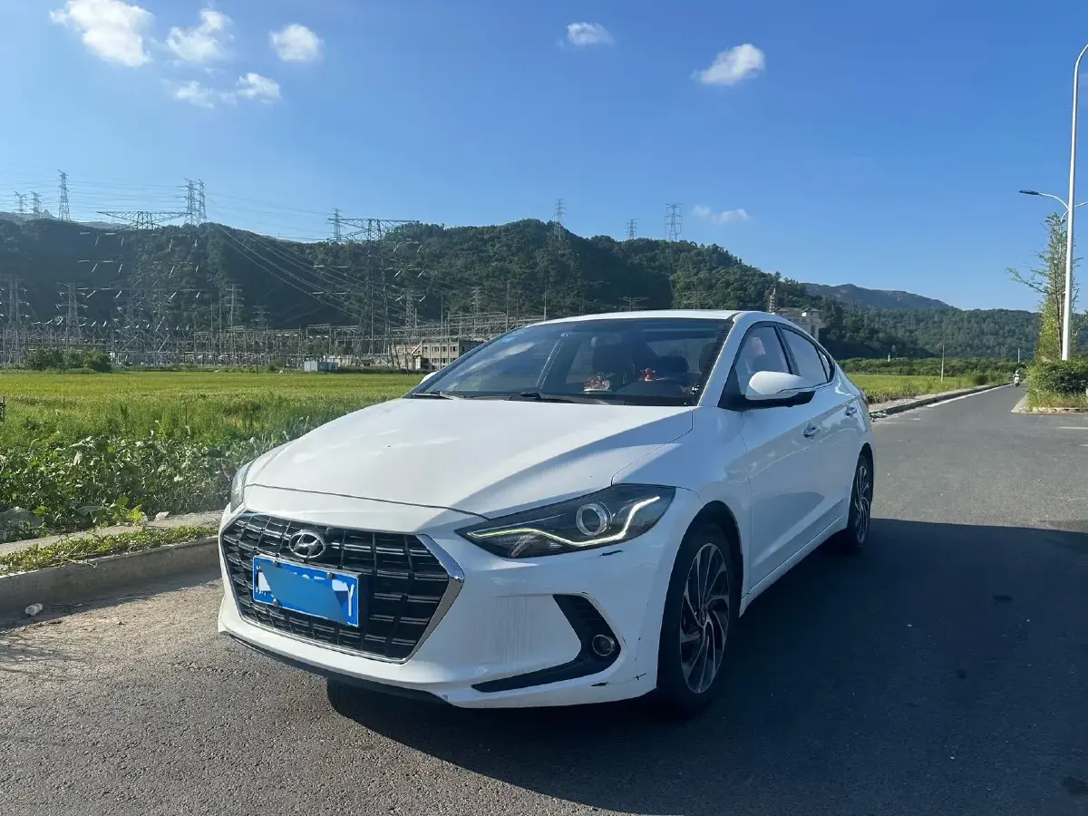 2019 Hyundai Elantra 1.4T 130HP L4 7DCT