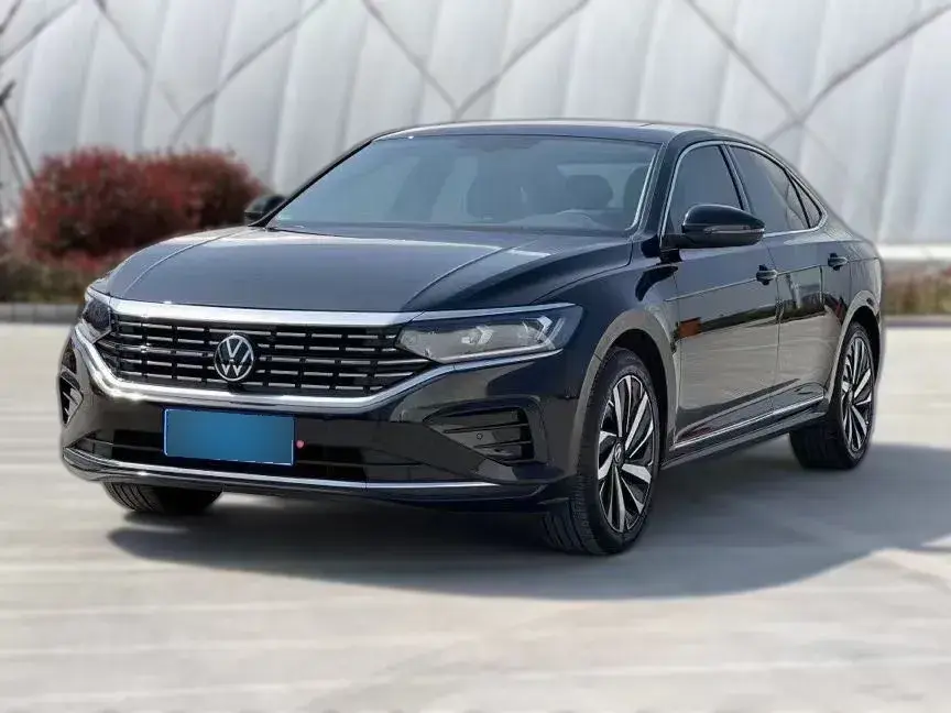 2022 Volkswagen Passat 2.0T 186HP L4 7DCT
