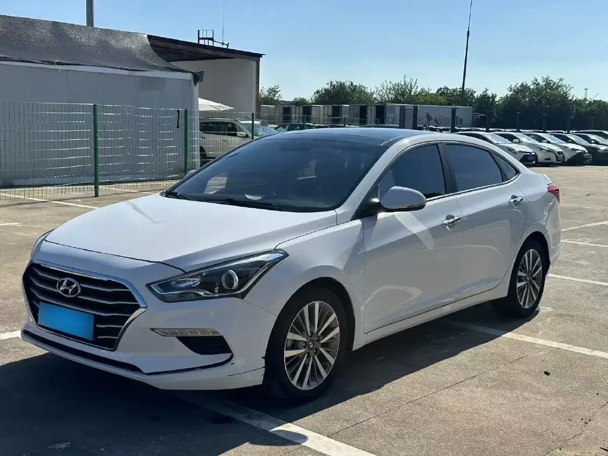 2019 Hyundai Mistra 1.8L 143HP L4 6AT