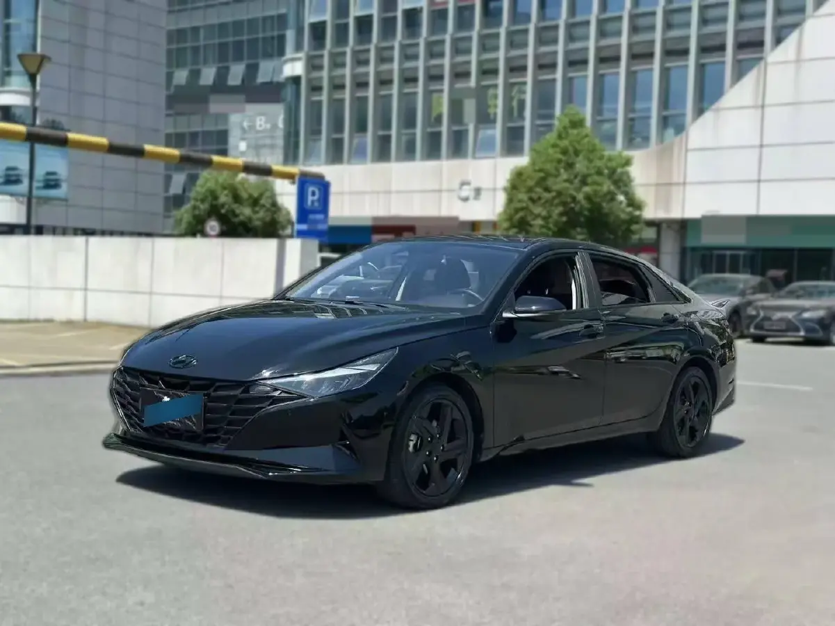 2022 Hyundai Elantra 1.5L 115HP L4 CVT