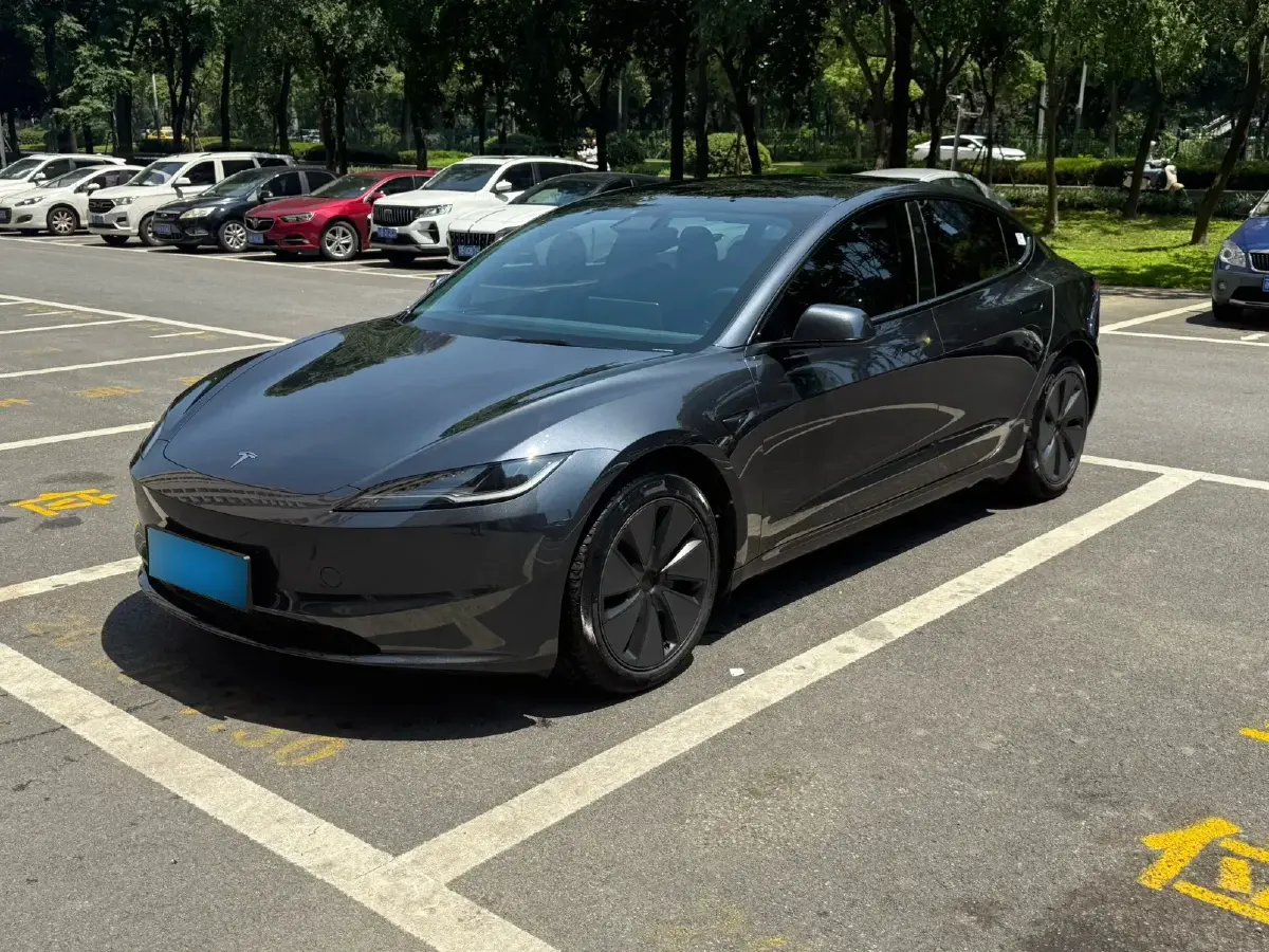 2023 Tesla Model 3 BEV 60KWH