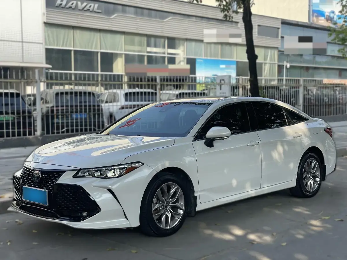 2021 Toyota Avalon 2.5L 209HP L4 8AT