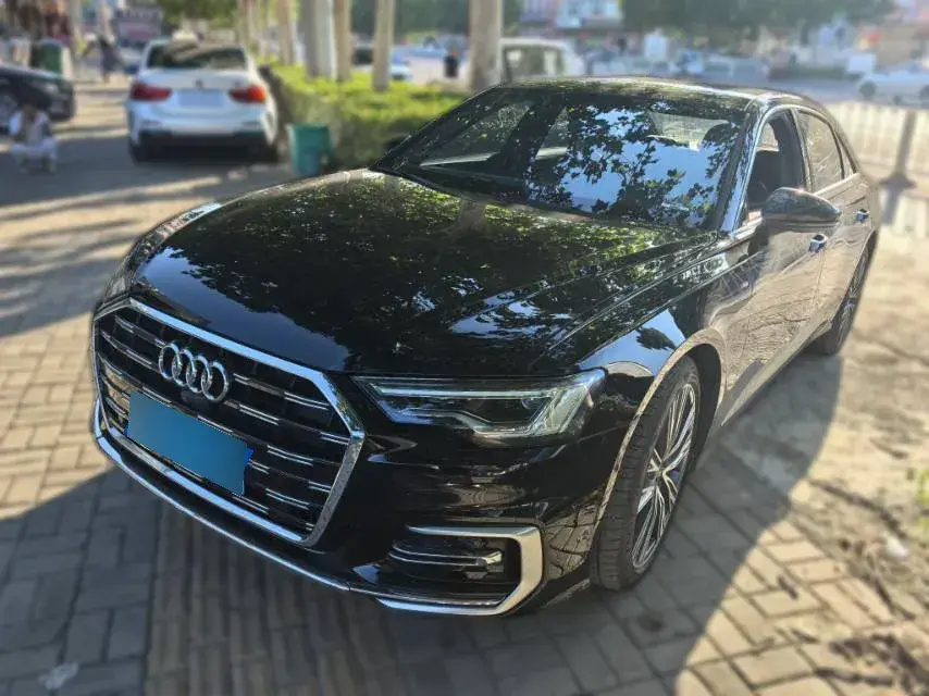 2025 Audi A6L 2.0T 245HP L4 7DCT