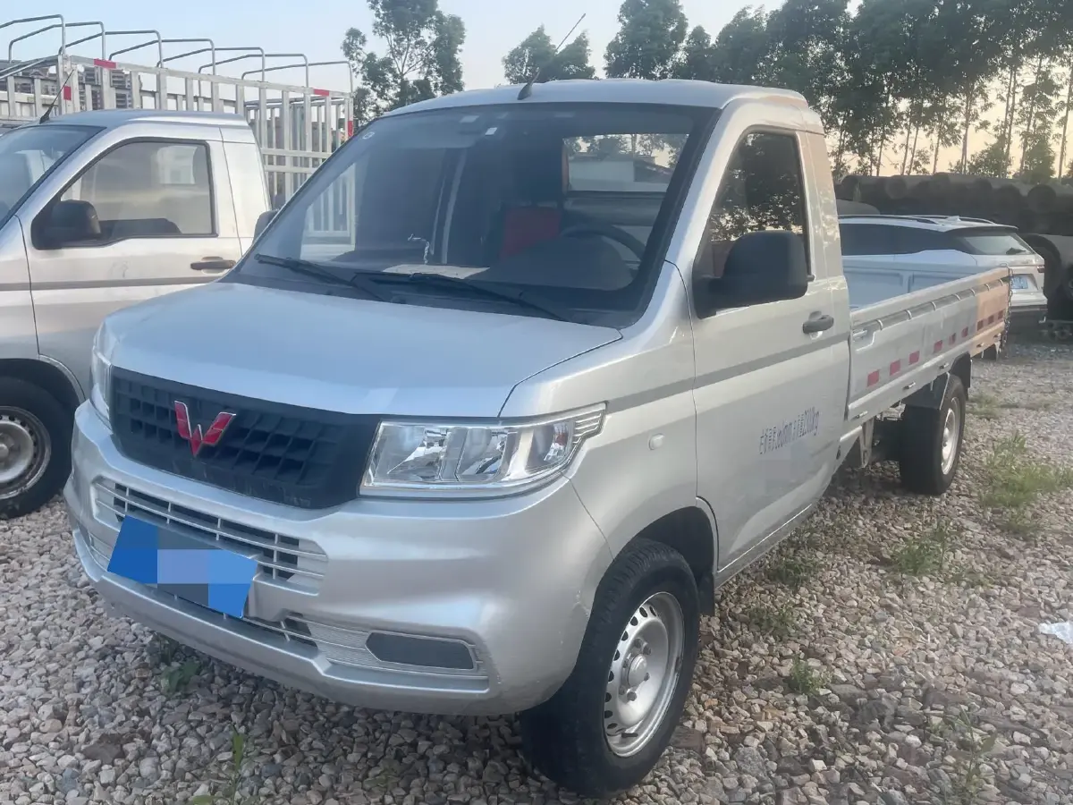 2021 WuLing RongGuang New Truck Special 1.8L 125HP L4 5MT
