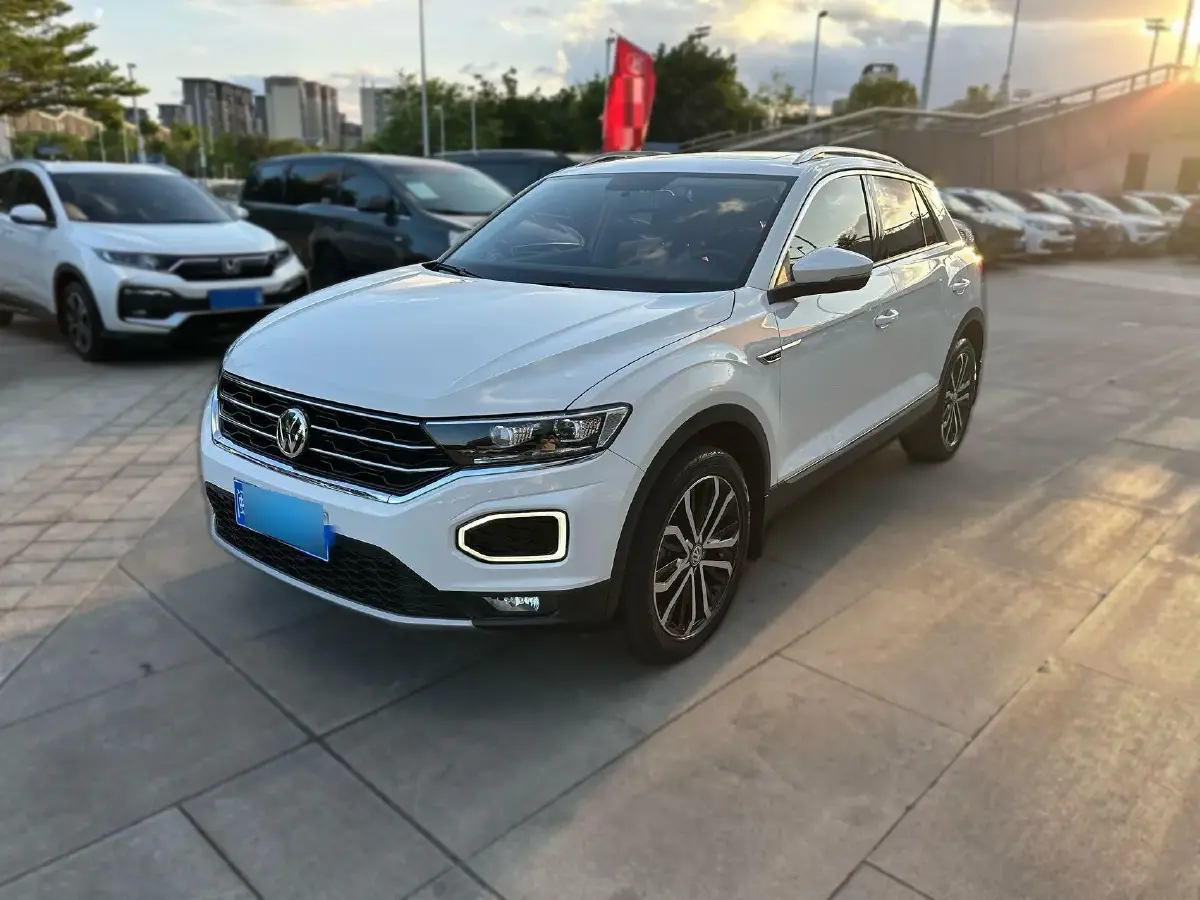 2020 Volkswagen T-Roc 1.4T 150HP L4 7DCT