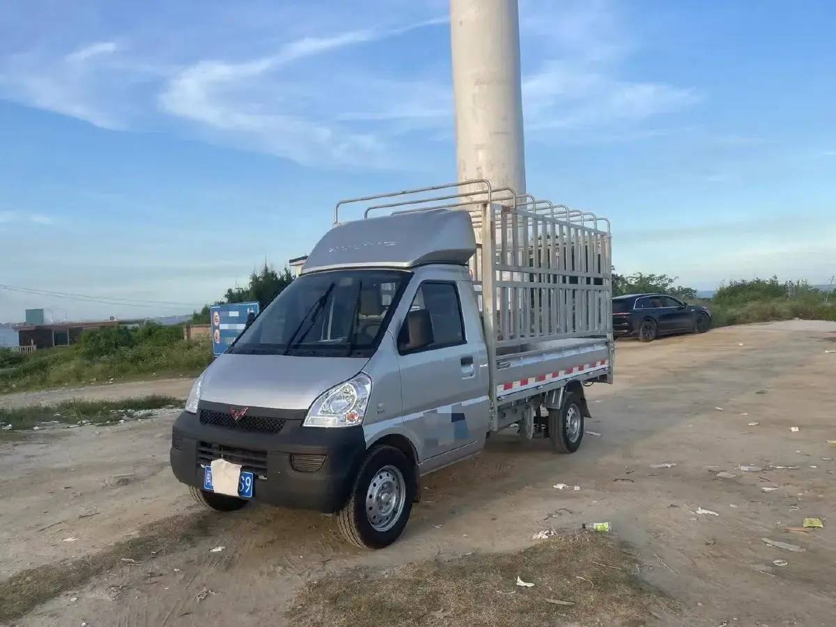 2022 WuLing RongGuang Mini Truck 1.5L 99HP L4 5MT
