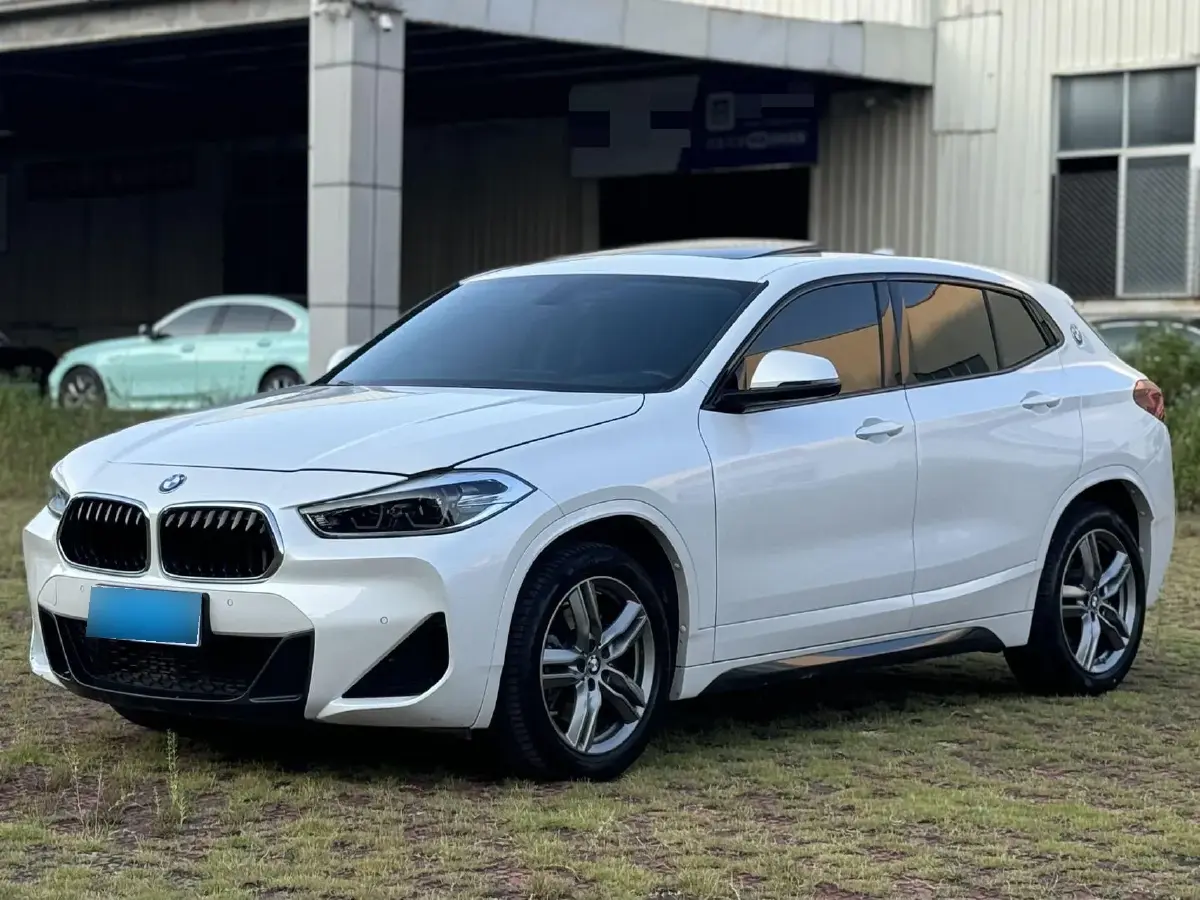 2021 BMW X2 2.0T 192HP L4 8AT