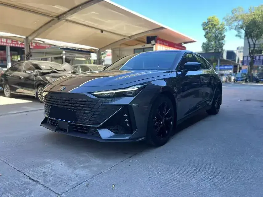 2022 ChangAn UNI-V 1.5T 188HP L4 7DCT