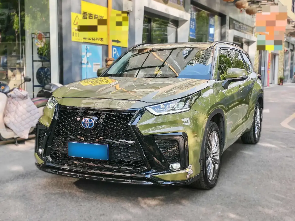 2023 Toyota Highlander 2.5L 189HP L4 E-CVT Hybrid