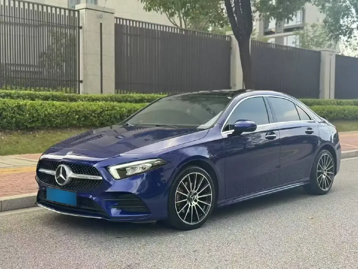 2020 Mercedes-Benz A Class 1.3T 163HP L4 7DCT