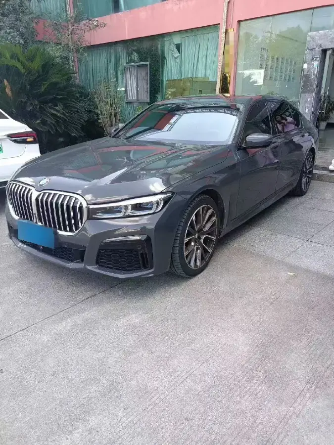 2019 BMW 7 Series 3.0T 340HP L6 8AT