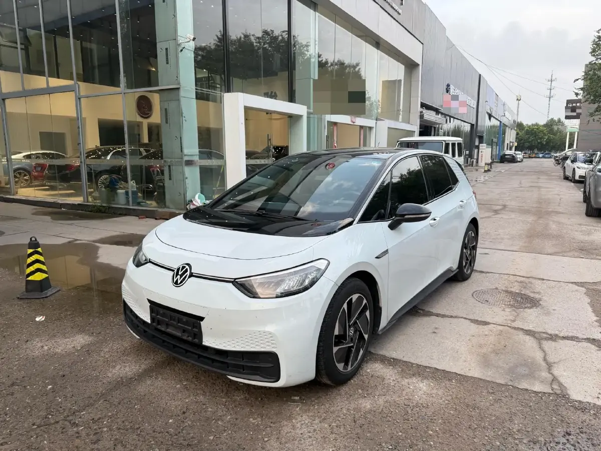 2023 Volkswagen ID.3 BEV 52.8KWH