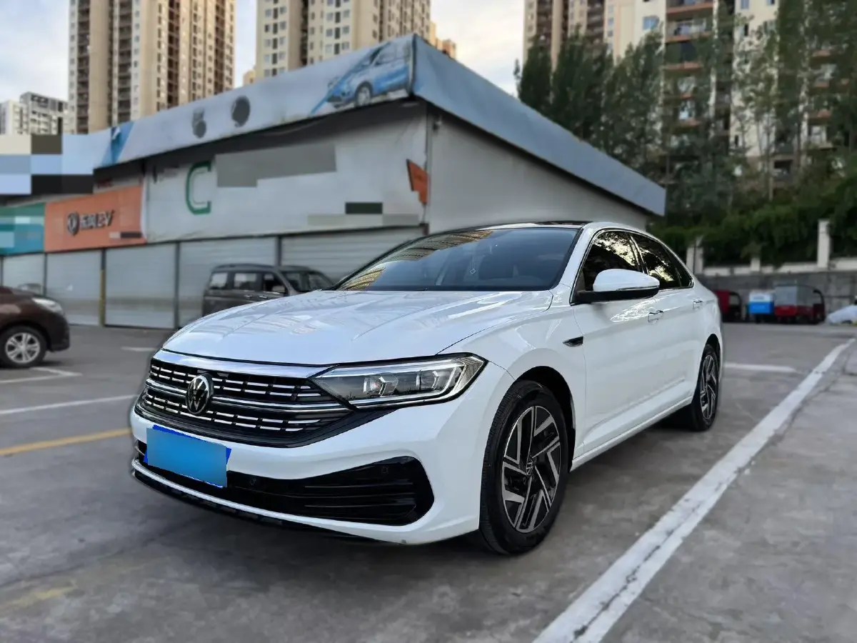 2023 Volkswagen Sagitar 1.5T 160HP L4 7DCT