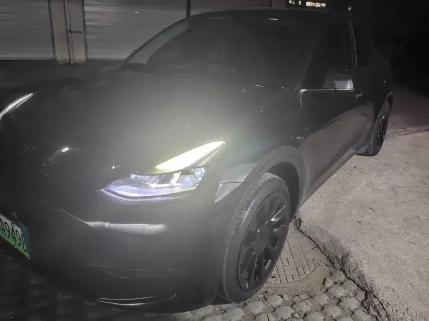 2021 Tesla Model Y BEV 60KWH