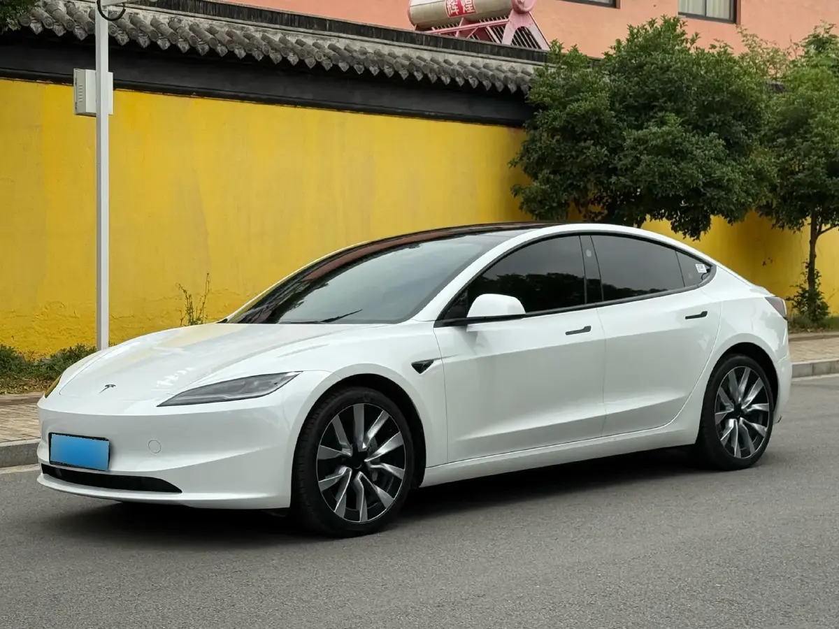 2023 Tesla Model 3 BEV 60KWH