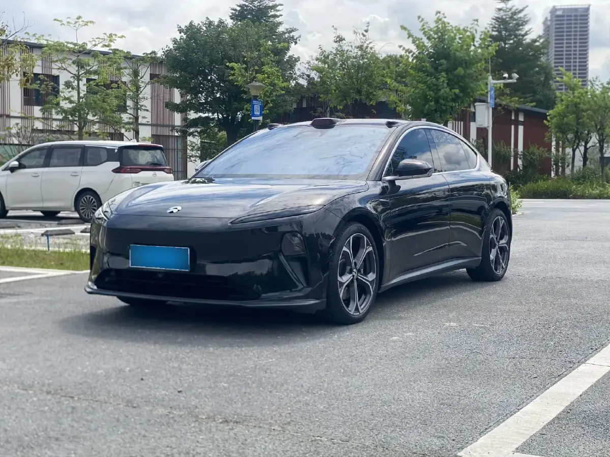 2024 NIO ET5 BEV 75KWH