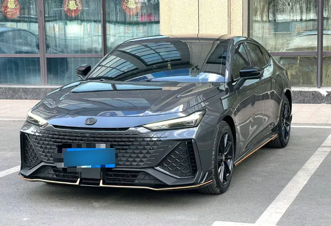 2023 ChangAn UNI-V 2.0T 233HP L4 8AT