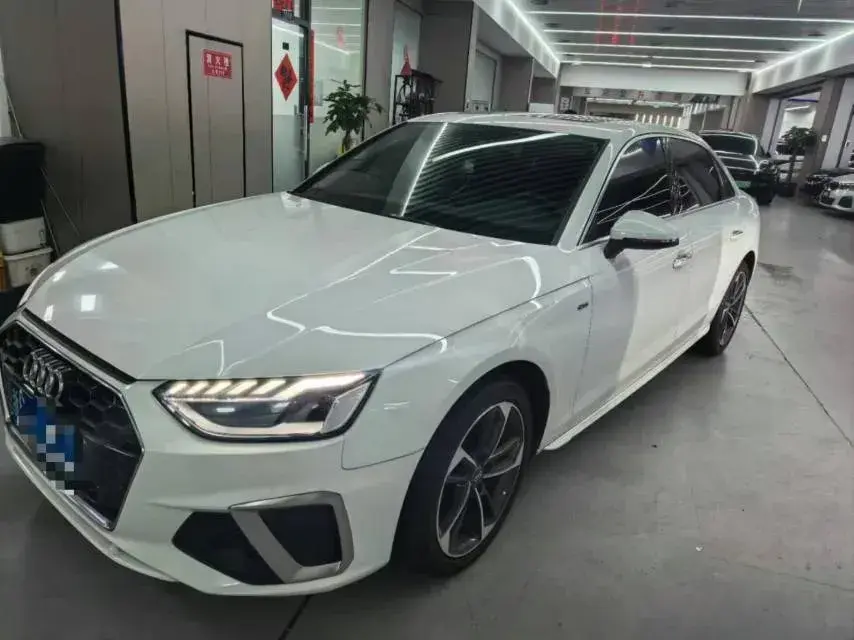 2020 Audi A4L 2.0T 150HP L4 7DCT