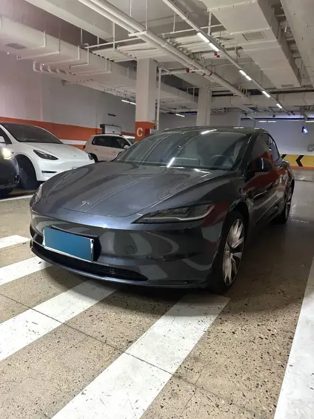 2024 Tesla Model Y BEV 60KWH