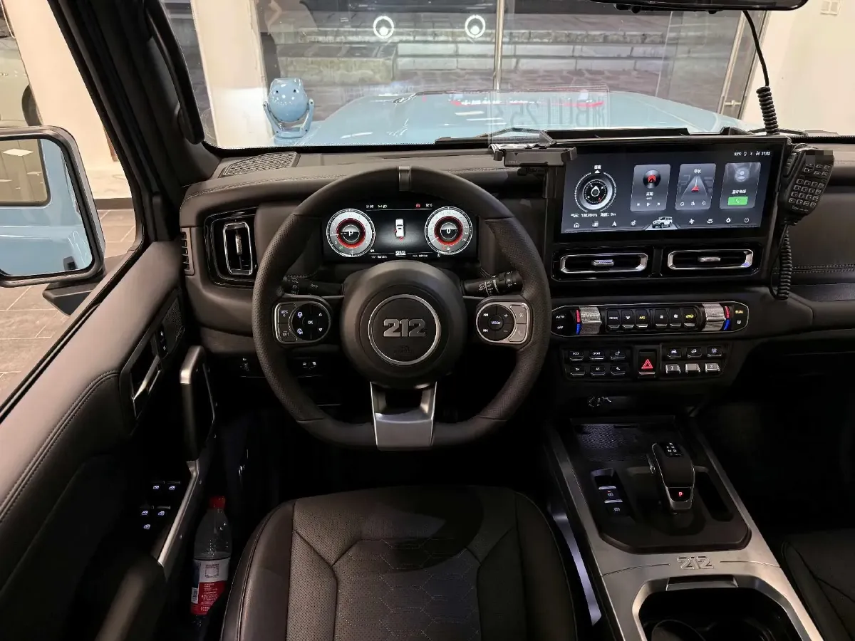 2025 212 212 T01 2.0T 252HP L4 8AT,autocango,china used car exporter,china ev exporter,chinese used car exporter,chinese used ev exporter