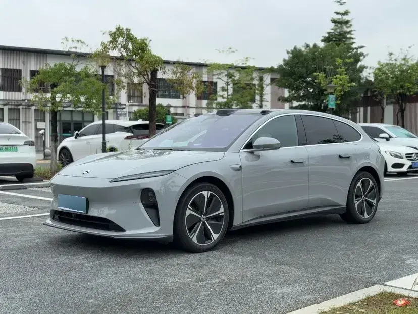 2024 NIO ET5T BEV 75KWH