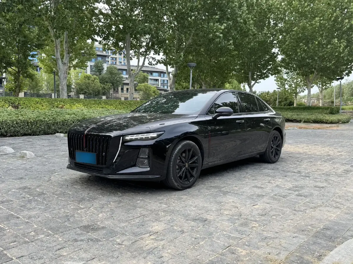 2025 HongQi H5 2.0T 224HP L4 8AT