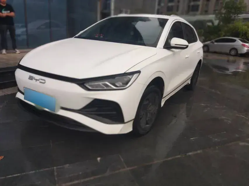 2023 BYD e2 BEV 43.2KWH