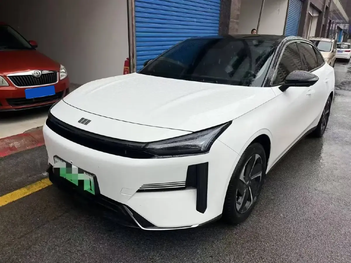 2023 Geely Galaxy L6 1.5T 163HP L4 3DHT PHEV